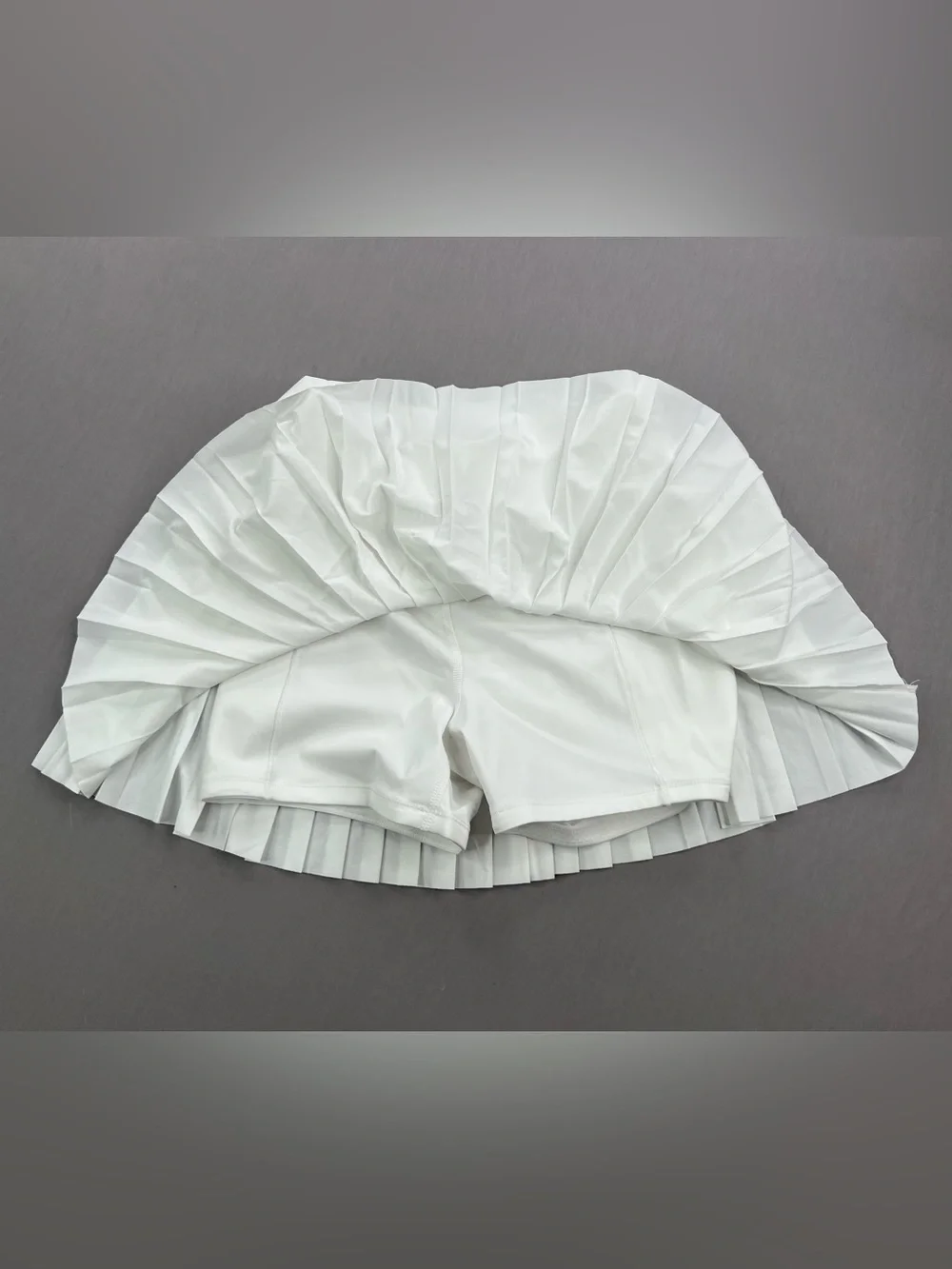 ATHLETA WOMENS MATCH POINT PLEATED ATHLETIC FEATHERLIGHT SKORT - Picture 3 of 7